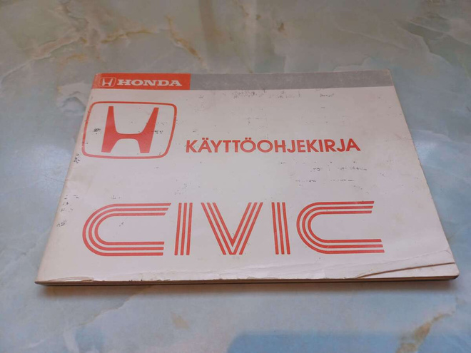 Honda Civic Käyttöohjekirja