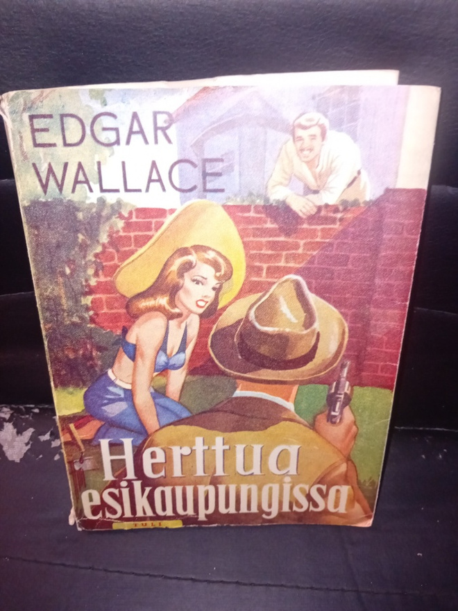 Edgar Wallace  : Herttua esikaupungissa  ( SIS POSTIKULU )