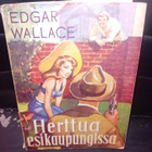 Edgar Wallace  : Herttua esikaupungissa  ( SIS POSTIKULU ) - pikkukuva 1