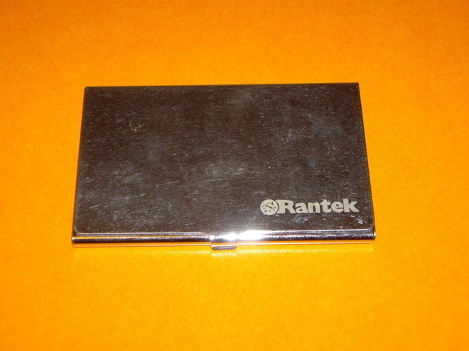 Metallinen  PANKKIKORTTI - KOTELO  Rantek -Logo