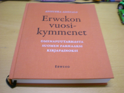 Annukka Ahopalo: Erwekon vuosikymmenet - Omenapuutarhasta Su