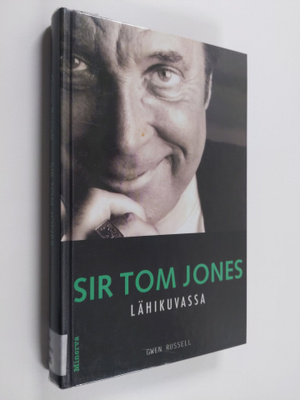 Gwen Russell : Sir Tom Jones lähikuvassa