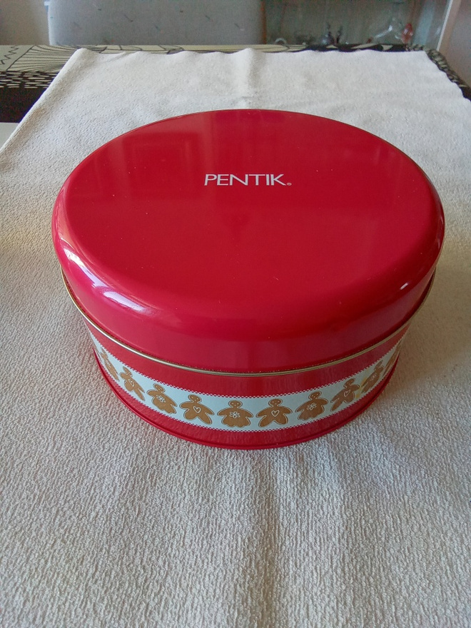 Pentikin peltinen rasia,hieno,ehjä