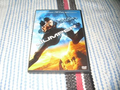 JUMPER (Hayden Christensen)***