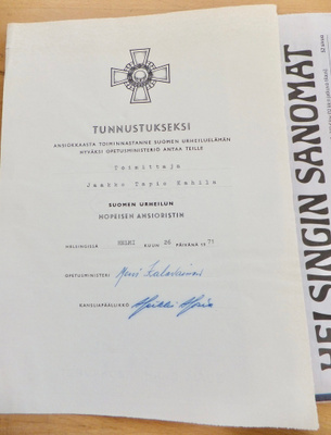 VANHA Luovari Suomen Urheilun Hopeinen Ansioristi
