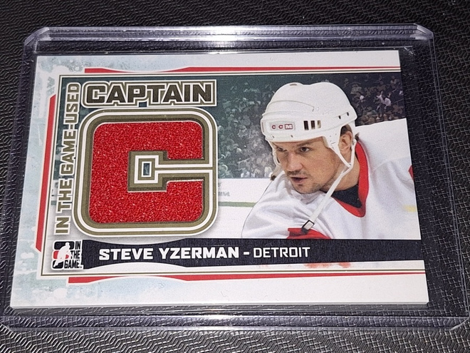 2013-14 ITG Used Captain C Gold #CC01 Steve Yzerman /10