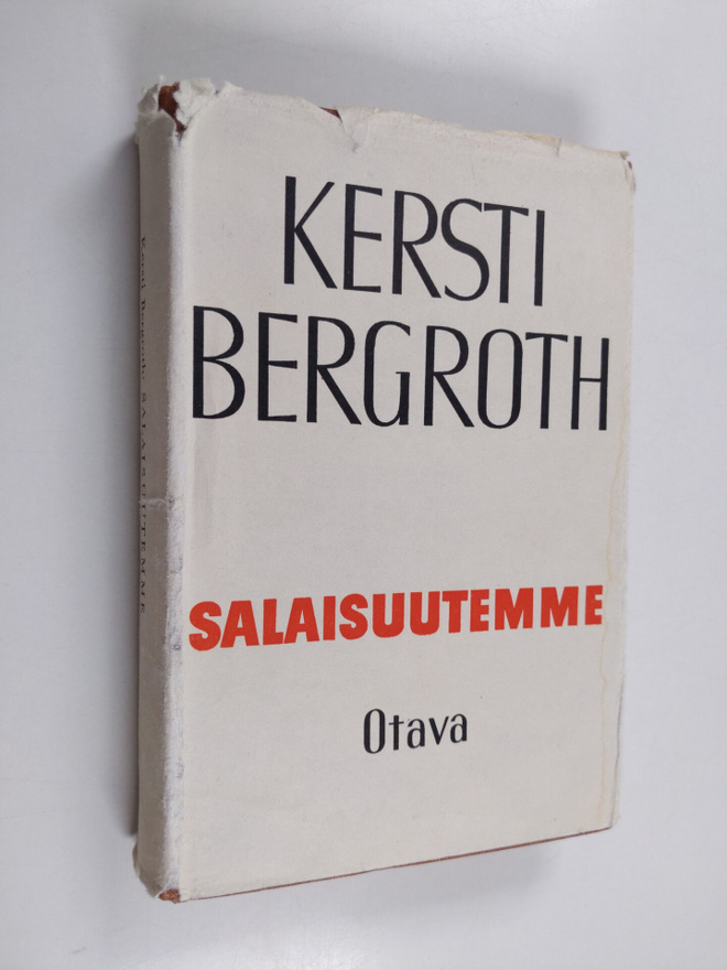 Kersti Bergroth : Salaisuutemme