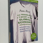 Pietra Rivoli : The travels of a T-shirt in the global ec... - pikkukuva 1