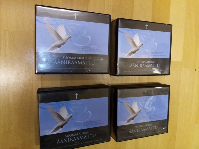 75CD SUOMALAINEN ÄÄNIRAAMATTU ( KOKO TEOS!)