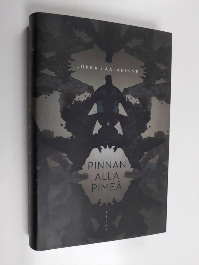 Jukka Laajarinne : Pinnan alla pimeä
