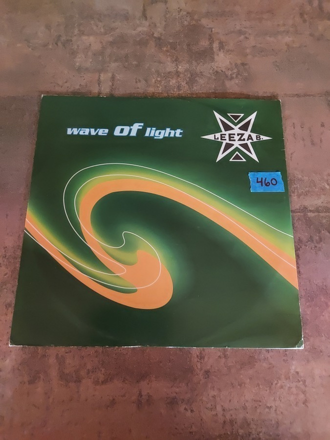 Leeza B. - Wave Of Light