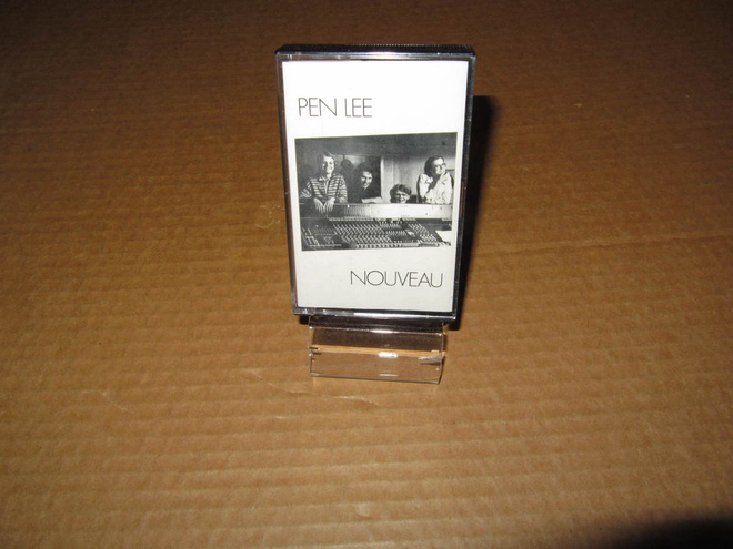 KASETTI: Pen Lee: Nouveau v.1978 MUSTA KASETTI!