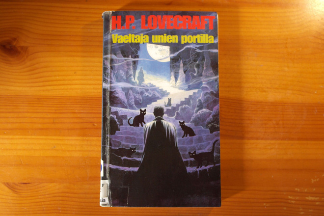 H.P.Lovecraft:Vaeltaja unien portilla.Nid.