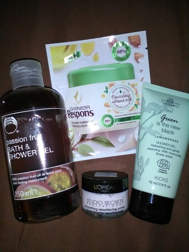 Body Shop - Garnier-Lóreal -Organic Cosmetics KAUNEUSPAKETTI