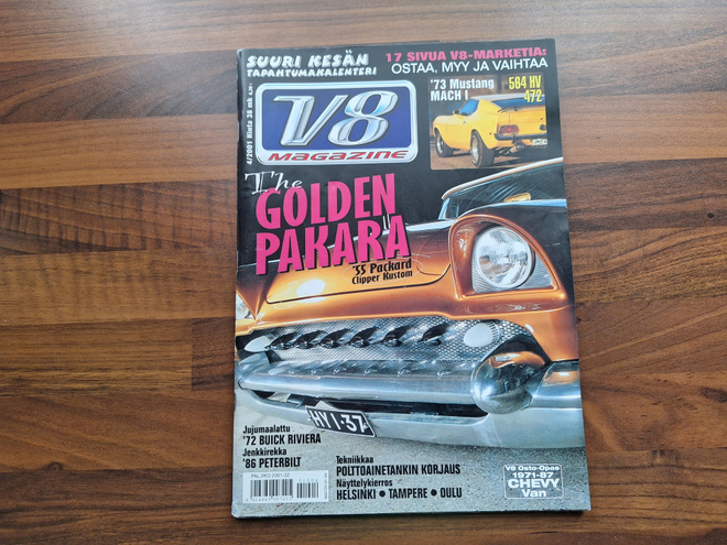 V8 - MAGAZINE 4 / 2001
