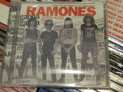 Ramones eaten alive -live 14.11.1977 cd muoveissa