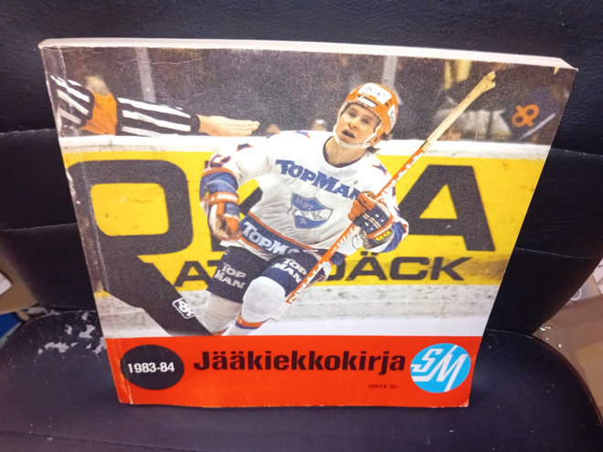 Jääkiekkokirja 1983-1984 ( SIS POSTIKULU  ) SM LIIGA