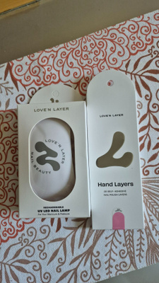 Love'n Layer UV LED Lamp ja geelilakkatarrat