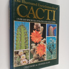 Charles Glass ym. : The Illustrated Encyclopaedia of Cacti - pikkukuva 1