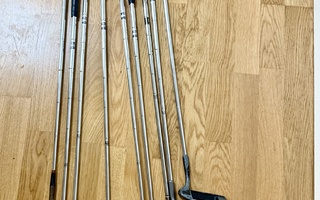 Naisten golfmailoja + bägi + golf-tarvikkeita