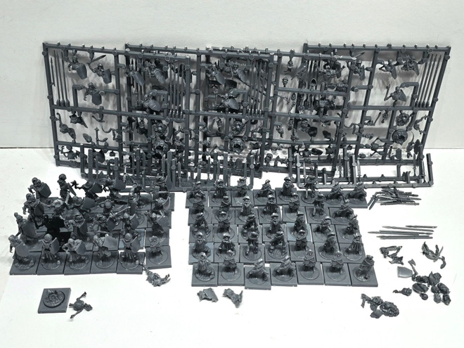 Kings of War - 64kpl Skeleton Warriors [F116]