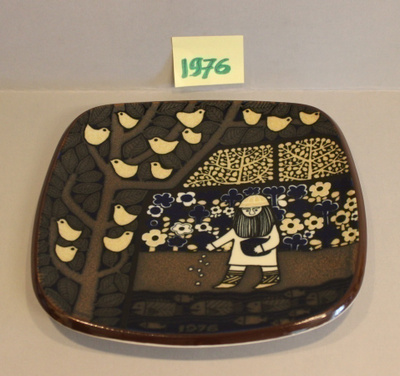 ARABIA KALEVALA SEINÄLAUTANEN. 1976. R. UOSIKKINEN