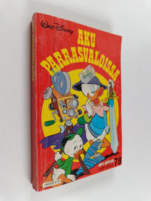 Walt Disney : Aku parrasvaloissa