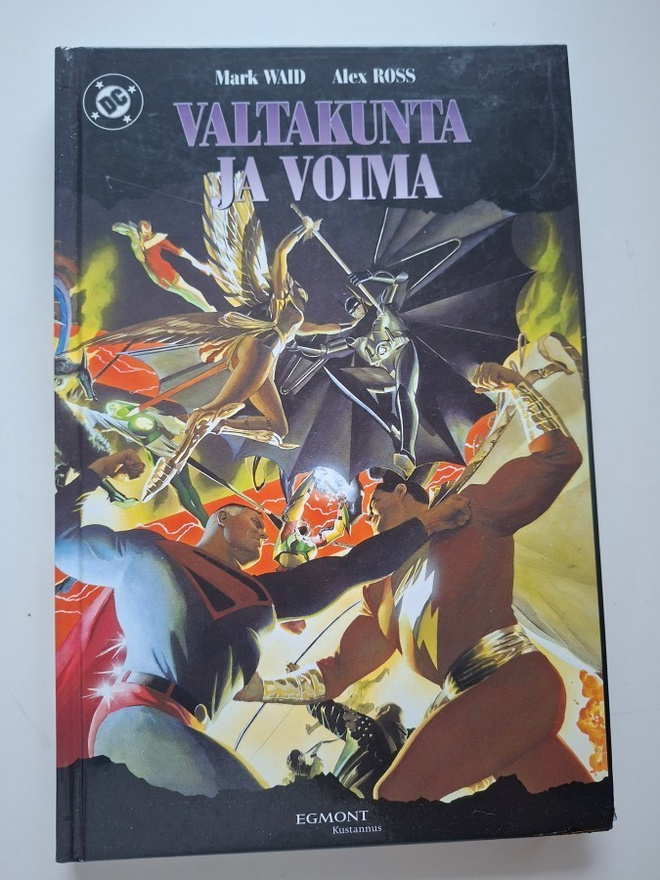 Waid, Mark & Ross, Alex: Valtakunta ja voima