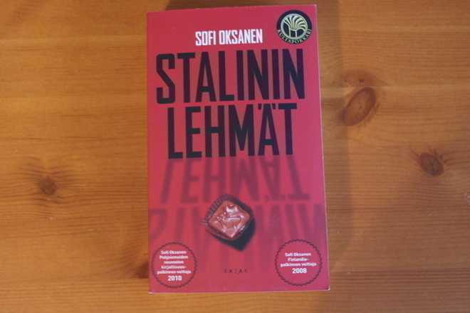 Sofi Oksanen:Stalinin lehmät.12.P.2011.Nid.Hyvä.