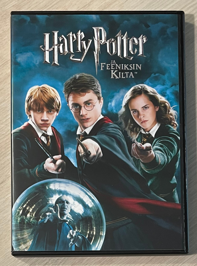 Harry Potter ja Feeniksin kilta (2007) *UUSI*