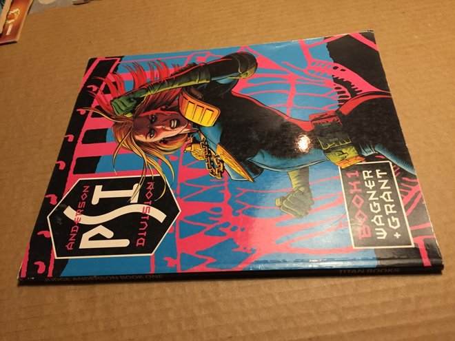 TITAN BOOKS JUDGE ANDERSON BOOK ONE HYVÄ