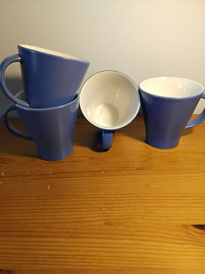 4 kpl mukeja, keramiikka