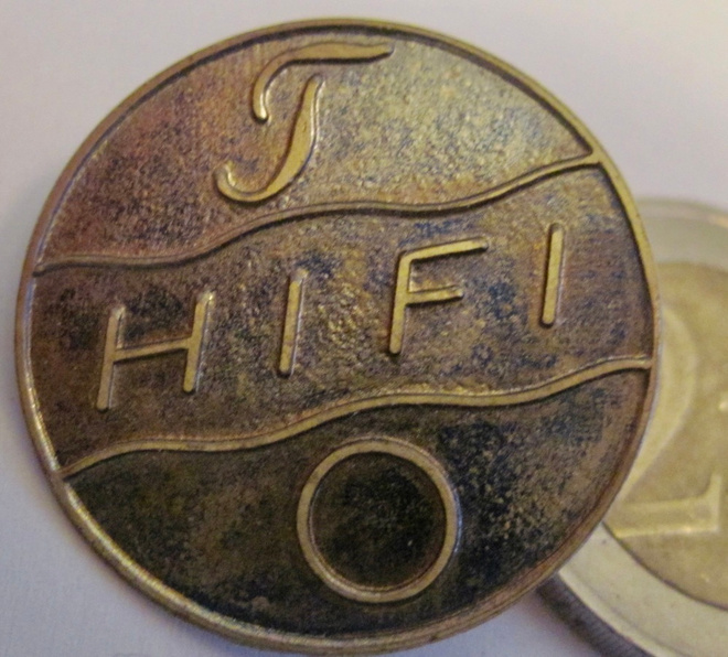 VANHA Merkki T HIFI O Mikä lie?