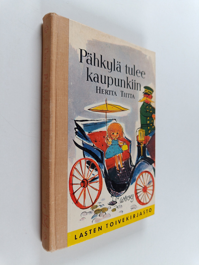 Hertta Tiitta : Pähkylä tulee kaupunkiin