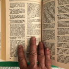 HIP & HOT! A dictionary of 10000 American slang expressions. - pikkukuva 4