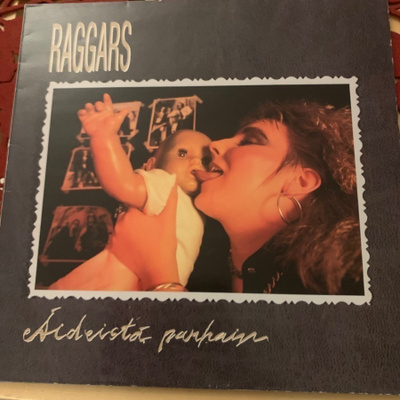 RAGGARS: Äideistä parhain. * SUOMI 1990