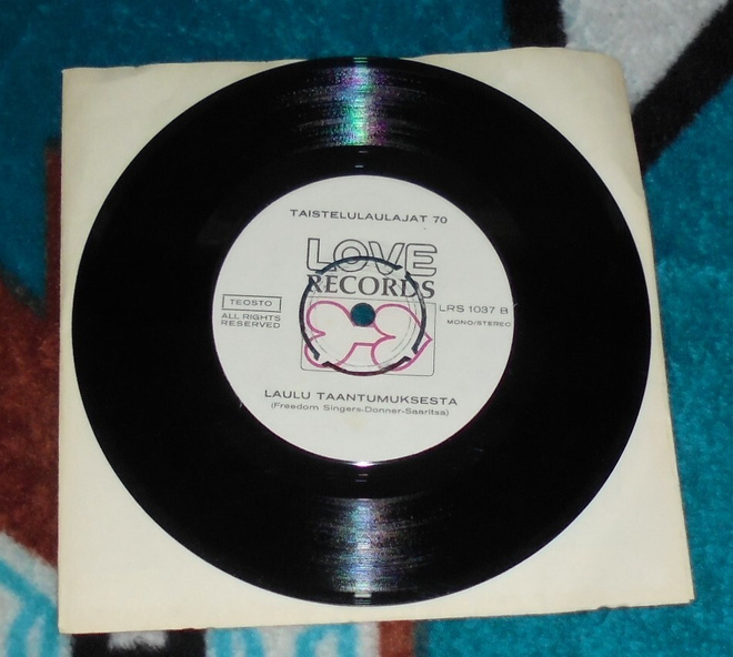 TAISTELULAULAJAT 70 ~ Vapauttakaa Etelä / Laulu Taantum ~ 7"