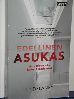J P Delaney : EDELLINEN ASUKAS