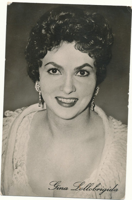 Filmitähti GINA LOLLOBRIGIDA - vanha kortti