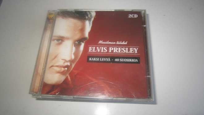 Elvis Presley - Maailman Tähdet (Kaksi Levyä - 40 Suosikkia)