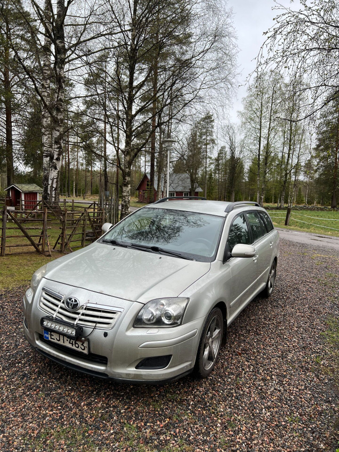 Toyota Avensis 2,0 D-4D 126 Linea Sol Technical Wagon
