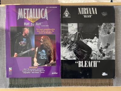 NUOTTIKIRJOJA : Metallica , Nirvana
