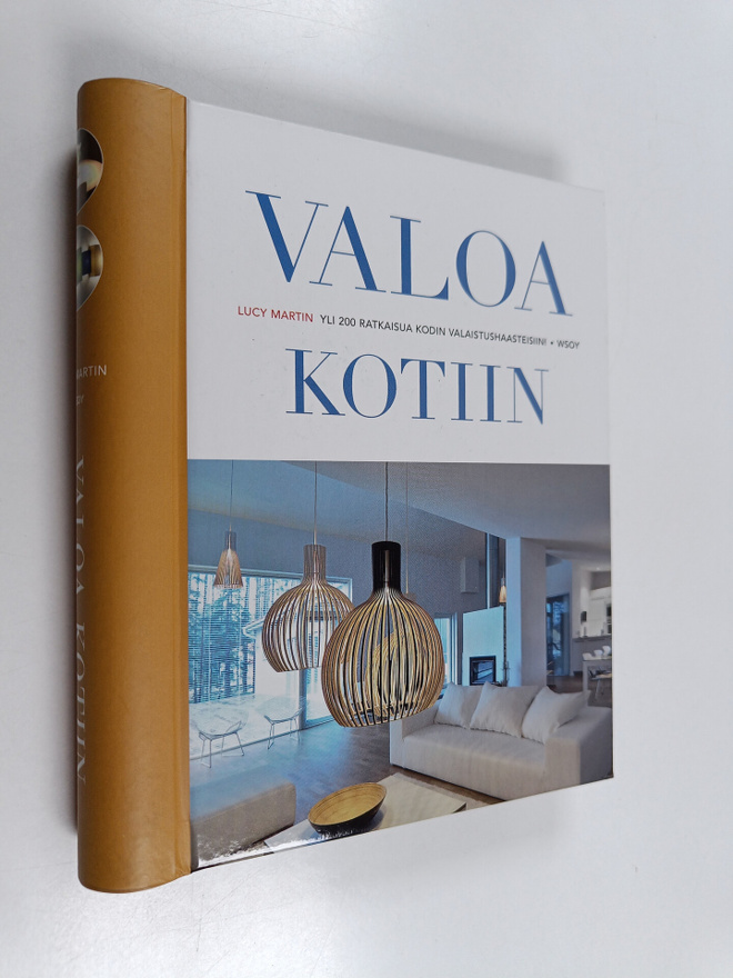 Lucy Martin : Valoa kotiin