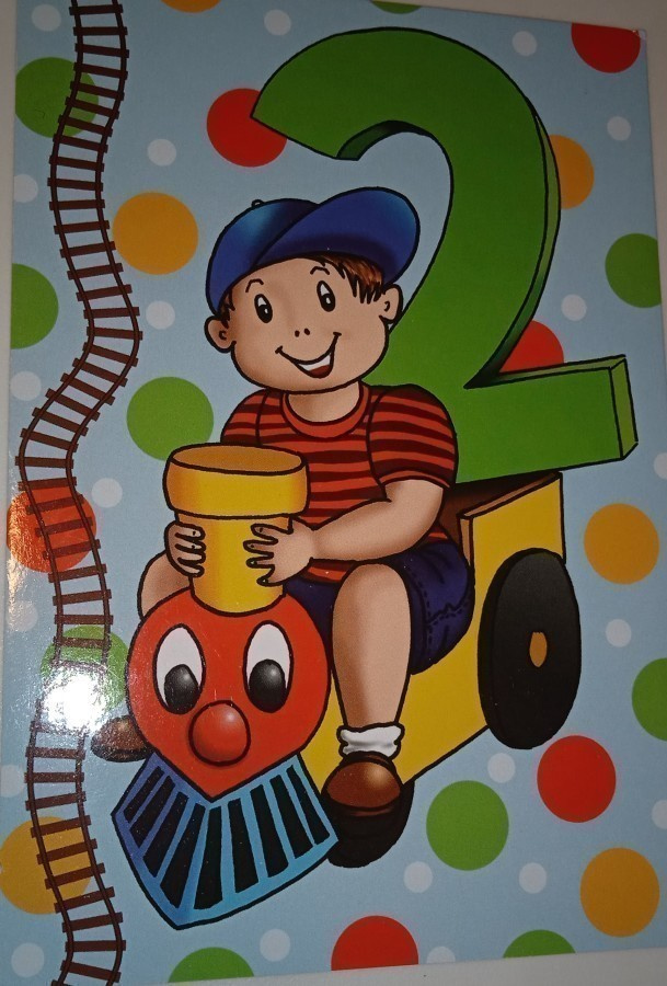 no 1 -  2 - vuotias poika junan kyydissä