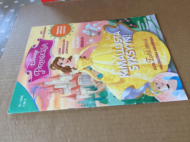 DISNEY PRINSESSA LEHTI 10/2018 HYVÄ
