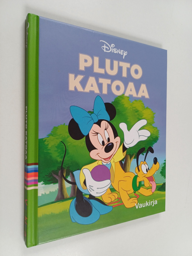 Pluto katoaa