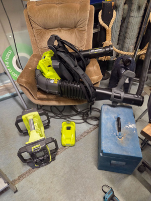 Ryobi akkulehtipuhallin