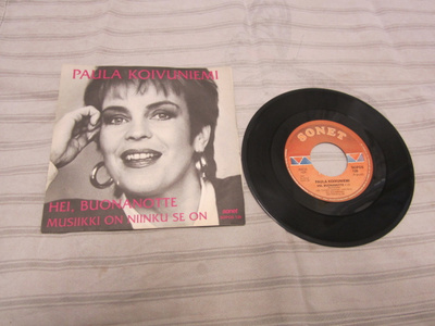 Paula Koivuniemi Hei, Buonanotte / musiikki on niinku se on