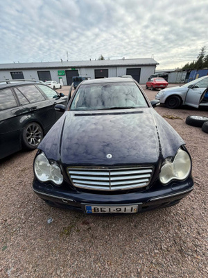 Mercedes-Benz C-Sarja (BEI-911) – Projektiksi tai varaosiksi