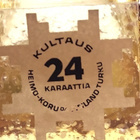 KUMELA E.WÄNNI KYNTTILÄNJALKA ( 24 KAR.KULTAUS, SIGNEERATTU) - pikkukuva 3
